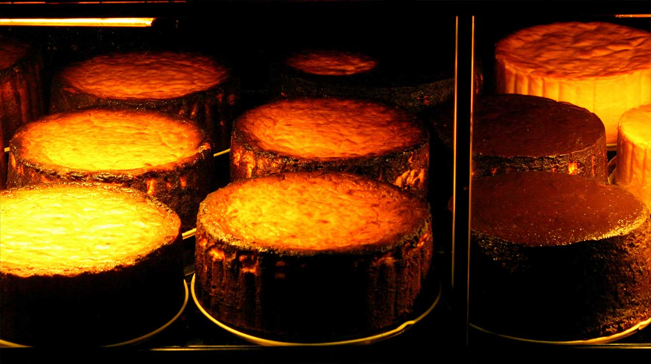Tarta vasca: el postre que conquistó el mundo (y que puedes encontrar en Jo Pastelería)