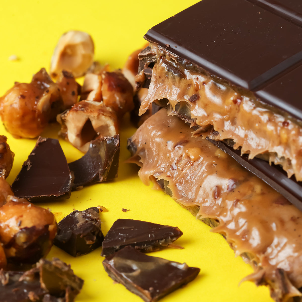 Barra de chocolate avellana con caramelo salado