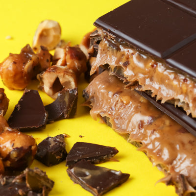 Barra de chocolate avellana con caramelo salado